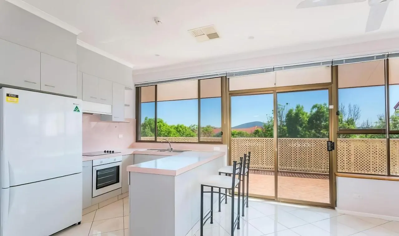 Tuggeranong Short Stay #08C - Sleeps 6 Canberra Australia